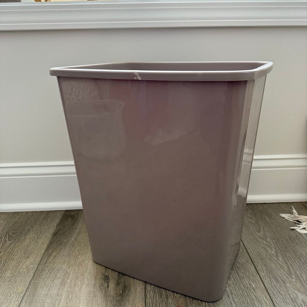 Sterlite Small Trash Can